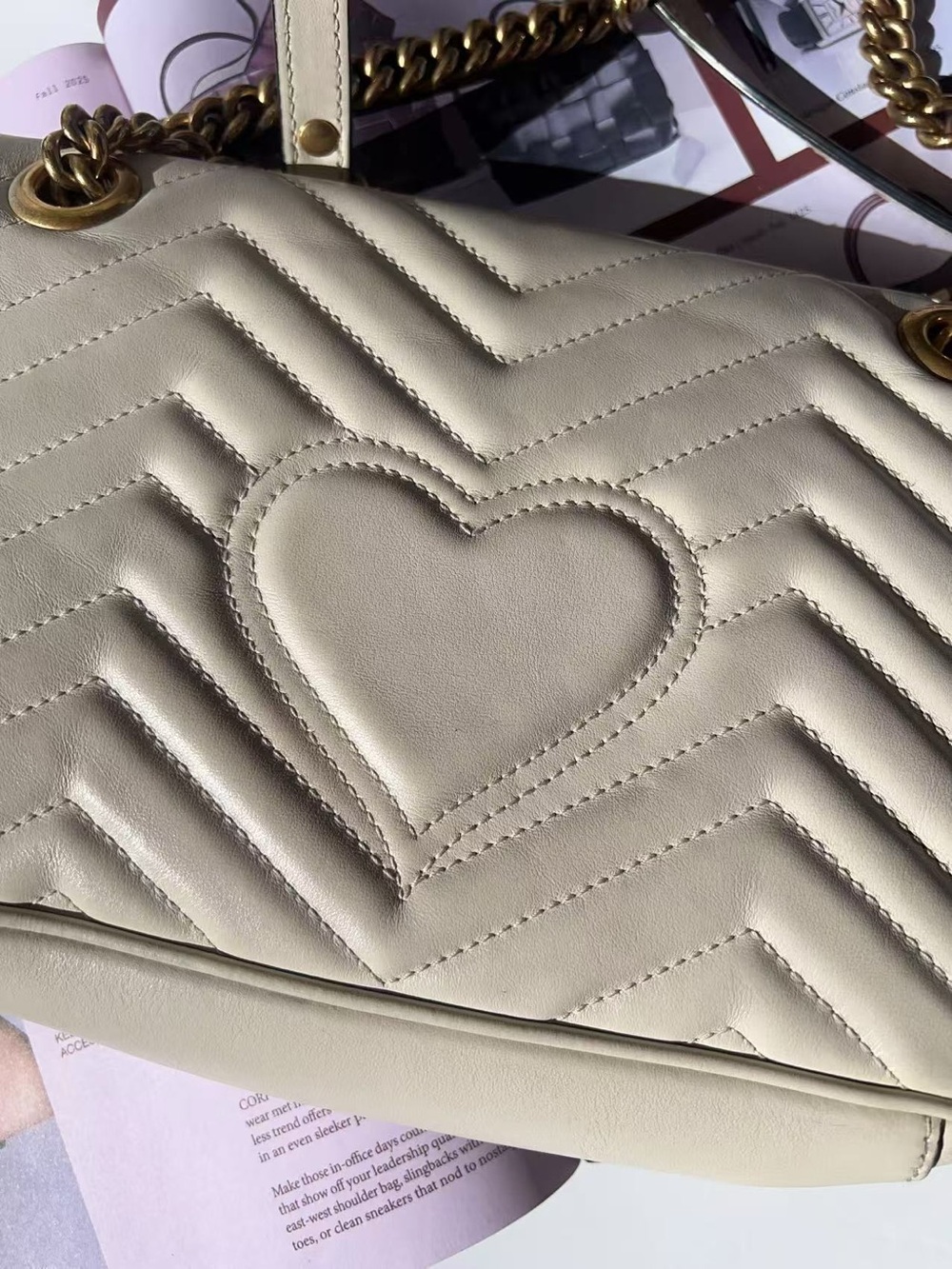 Gucci GG Marmont medium shoulder bag - Picture 5 of 12